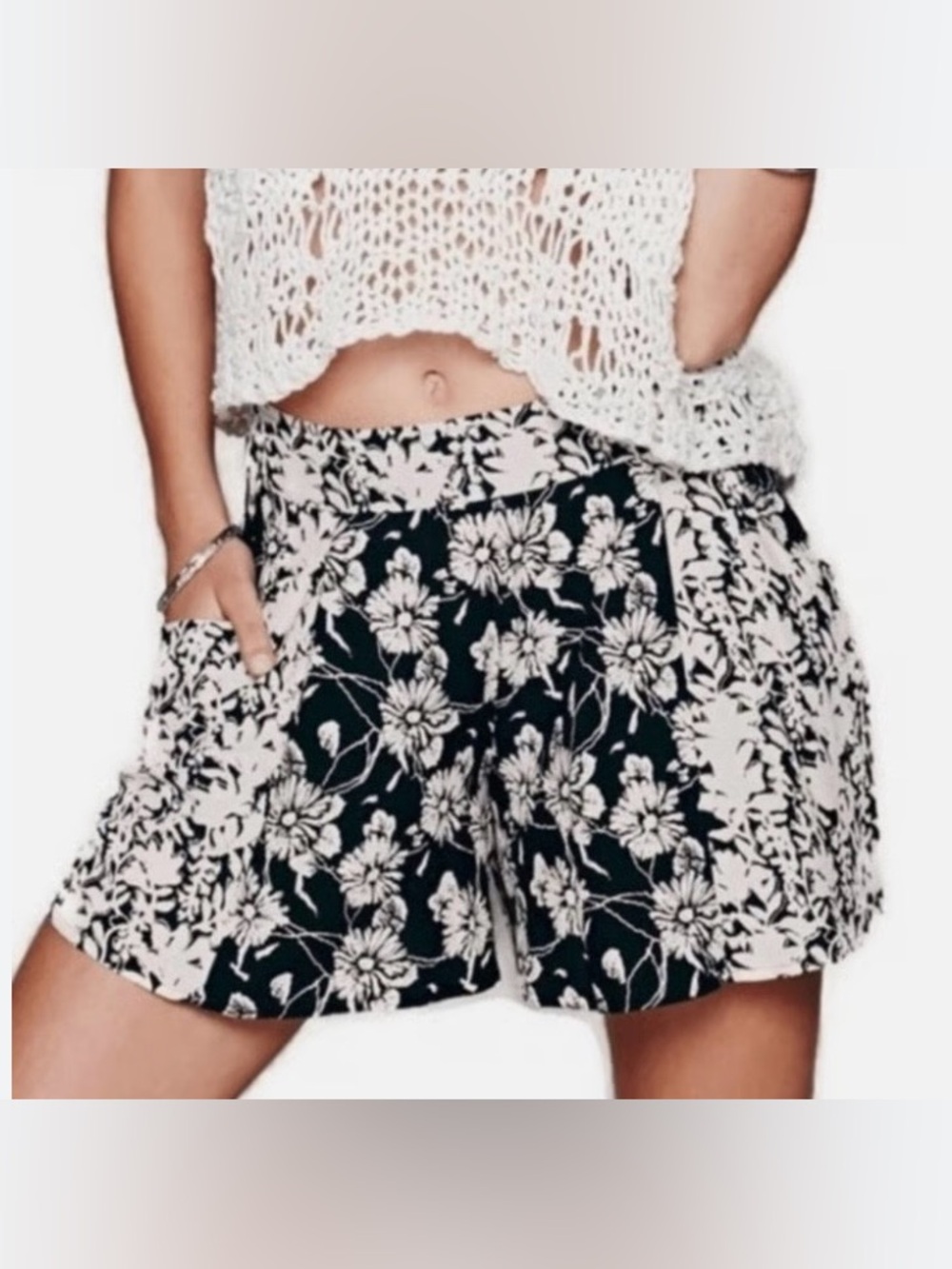 Free People Shorts Womens Sz 0 Flowy Floral Black Ivory Boho Festival Pockets